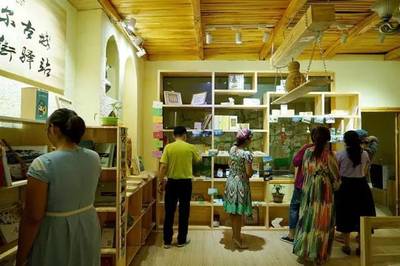 絲路新驛 探訪喀什異域風情主題郵局，解鎖郵政文化與展覽服務新體驗